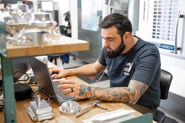 Mastercam programmer